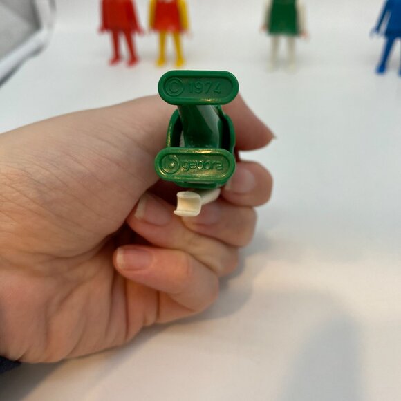 Vintage Geobra Playmobil Boys and Girls Set of 8 Figurines - Picture 6 of 6